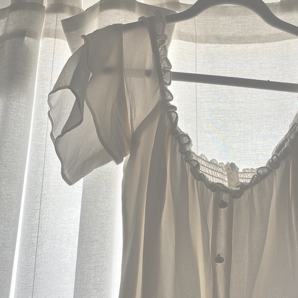 Reformation blouse - Picture 2 of 4